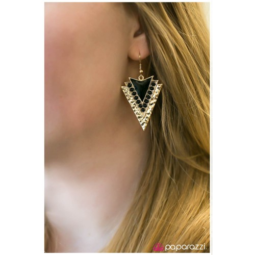 Breakout Artist Black Earring Breakout Artist Black Earring