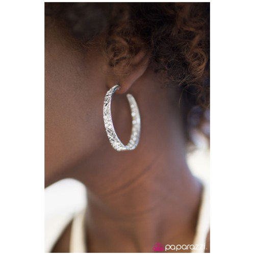 GLITZY By Association White GLITZY By Association White